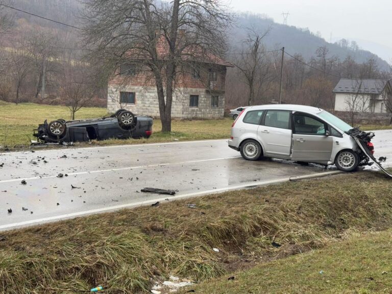 Teška saobraćajka kod Bratunca: Jedna osoba poginula, tri povrijeđene