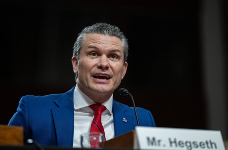 Hegset opremio studio za šminkanje u Pentagonu