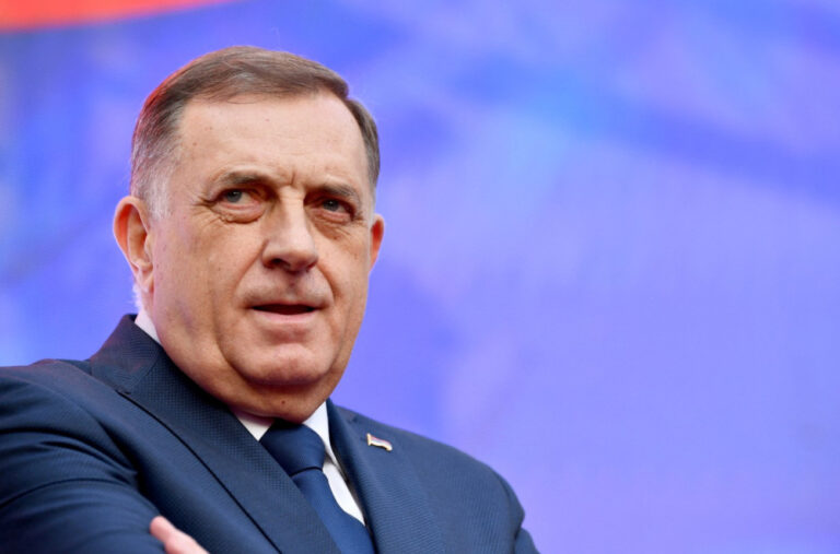 Vučić o presudi Dodiku: „Ne prihvatamo presude suda BiH; U Srbiji neće biti uhapšen“