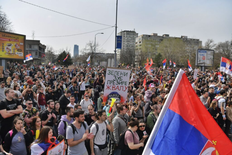 Veterani 63.padobranske čitaju „Oče naš“, blokirana Autokomanda