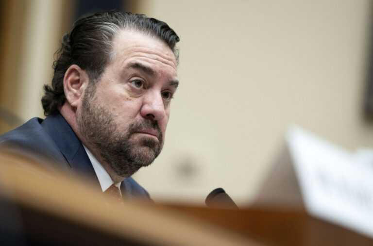 Preminuo Mark Brnović