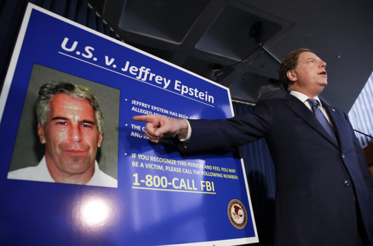 FBI stavlja tačku na slučaj Džefrija Epstajna: Samoubistvo ili ubistvo?