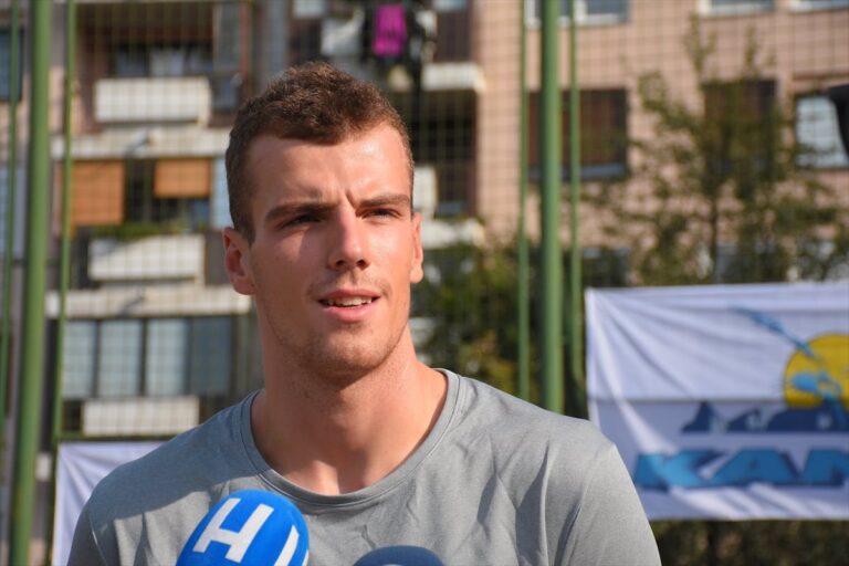 Veliko srce Faruka Suljovića: Posle 8 dana stigao u Istanbul i sakupio 30.000 KM za liječenje Anelije Smajić