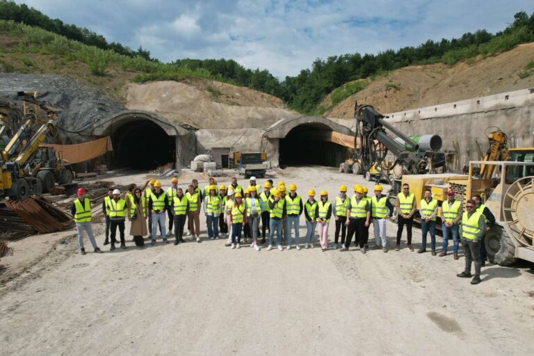 Budući građevinci obišli gradilište Koridora 5c