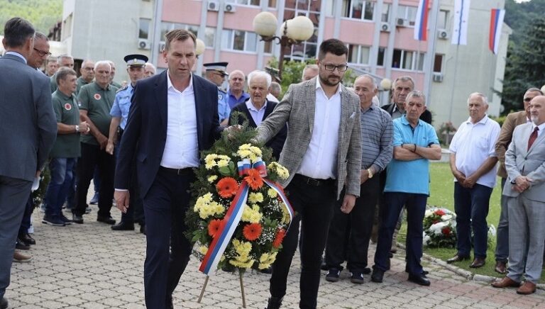 Svijetli i blista djelo Prve majevičke brigade VRS: U Ugljeviku obilježeno 33 godine od njenog formiranja