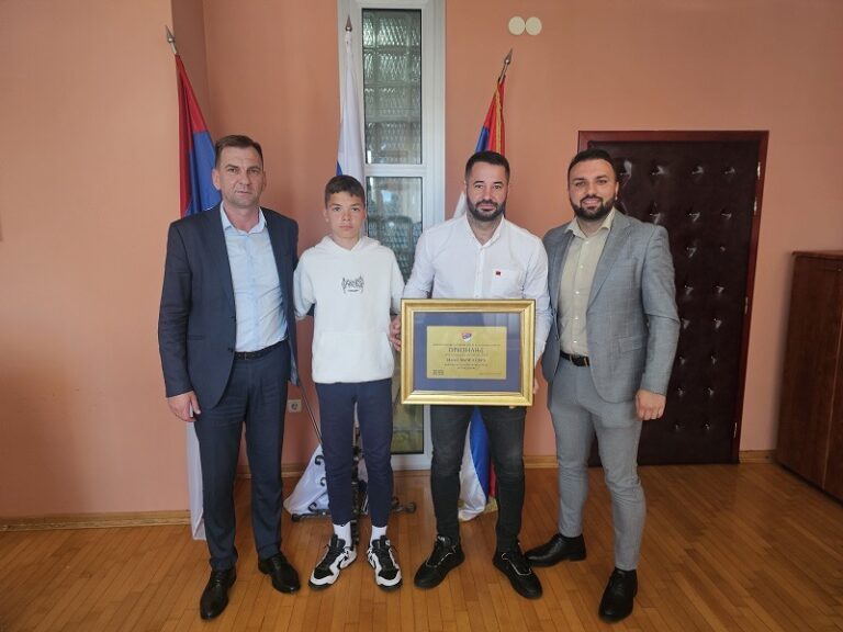 Načelnik Ugljevika darovao vrhunske sportiste: Podrška sportu i mladima