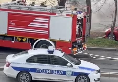Užas u Nišu; Izbio požar u porodičnoj kući: Povrijeđeno šest osoba, među njima četvoro dece