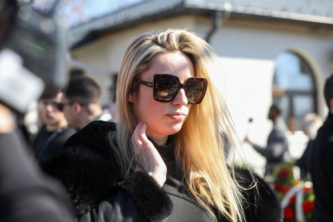 Rada Manojlović uzvratila žestoko na saopštenje meštana sela u kojem je živela: „Dragi čika Ljubiša, bićeš…“