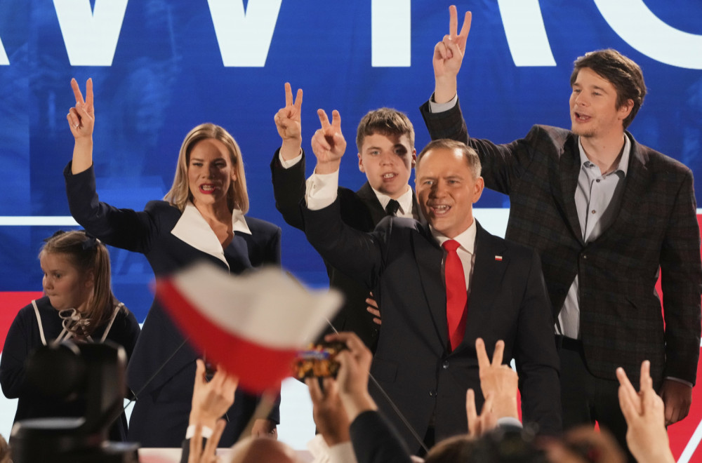 Kuva u Poljskoj; Tusk besan: Nećemo dozvoliti; Vlada pred padom?