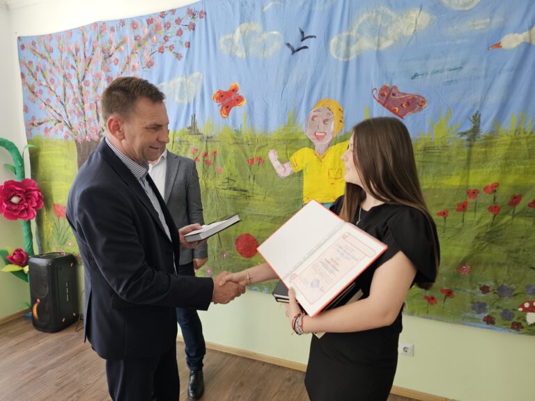 Vrijedni i marljivi đaci iz Donje Trnove: Opština cijeni znanje