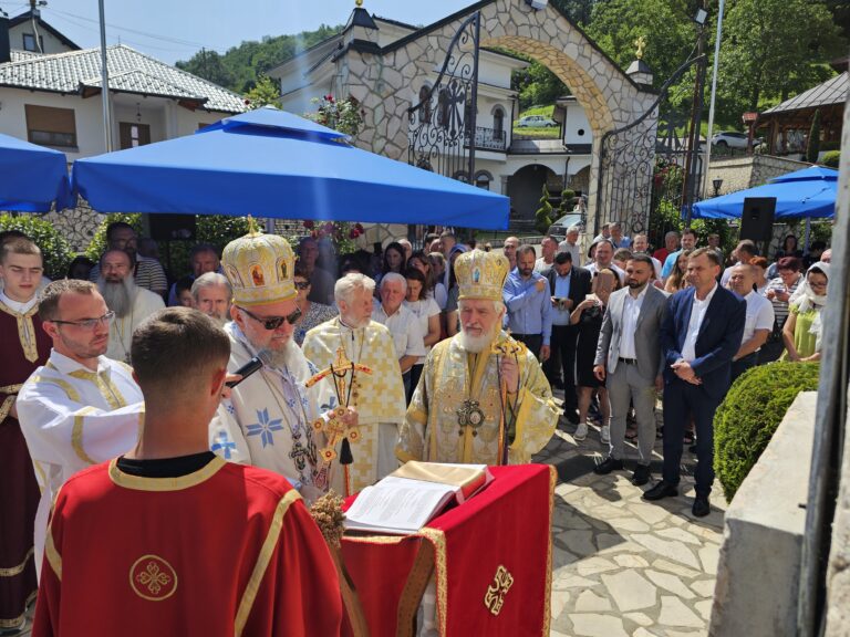 Veliki crkveno-narodni sabor u Manastiru Tavna: Vijekovima vjerom svijetli