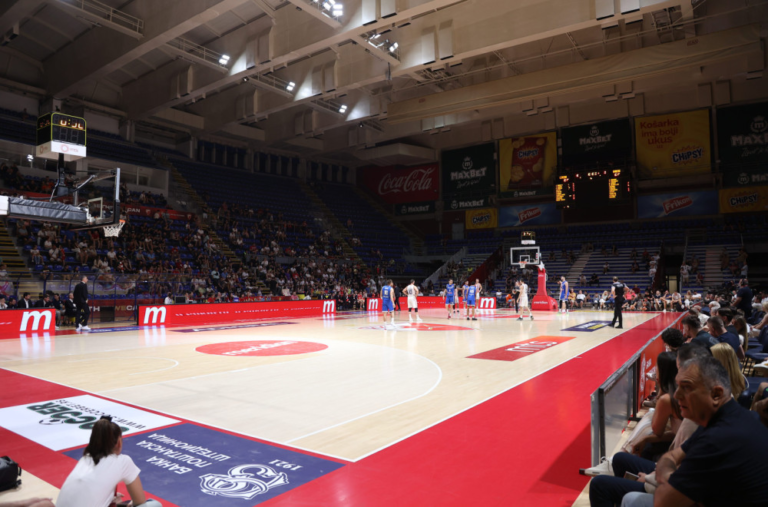 Polufinale KLS, igra Zvezda, a "Pionir" praznjikav FOTO