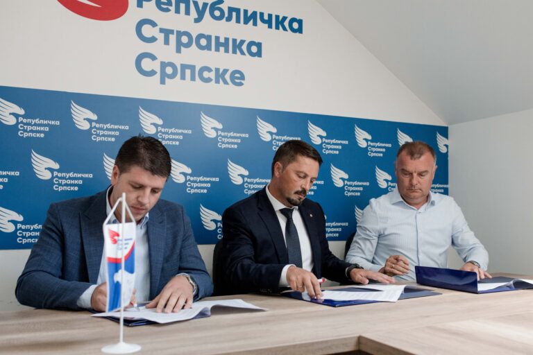 Simbolično na Vidovdan – potpisan sporazum između Republičke stranke Srpske, NDP i PNP
