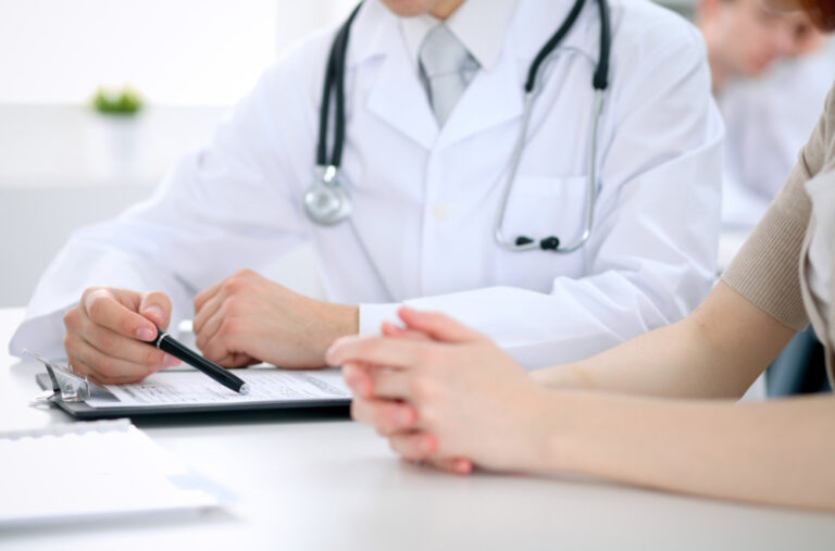 Zbog odnosa sa pacijentkinjom izgubio pravo na rad