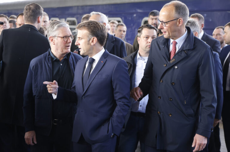 Starmer razgovarao sa Makronom i Mercom; „Užasna situacija“