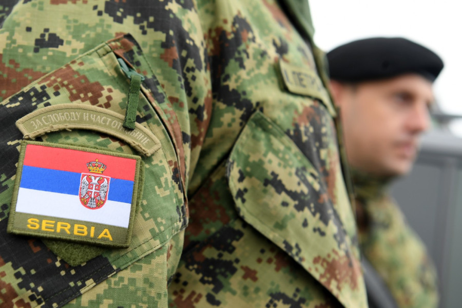 I žene tri meseca u vojsku: Obavezni vojni rok ponovo pokrenuo buru u Srbiji
