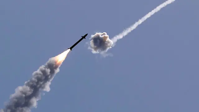 Oglasile se sirene, raketa ispaljena iz Jemena