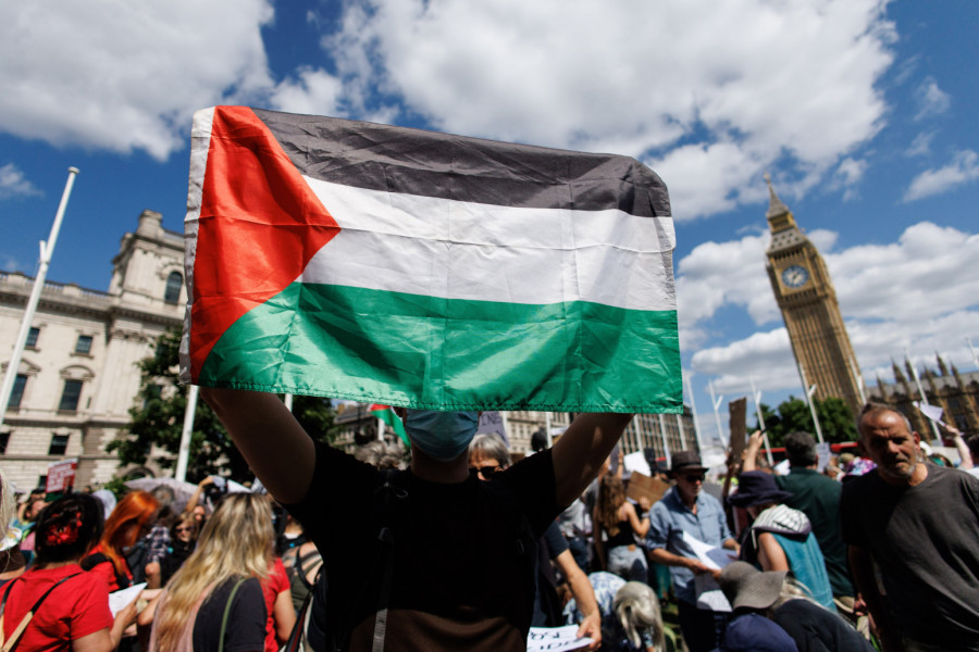 Veliki protest u Londonu; Uhapšeno najmanje 450 ljudi FOTO/VIDEO