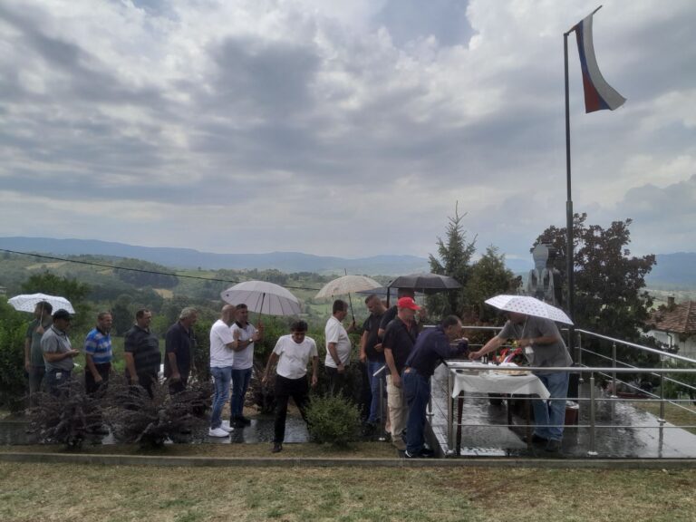 U Vakufu služen parastos borcima poginulim u Odbrambeno-otadžbinskom ratu