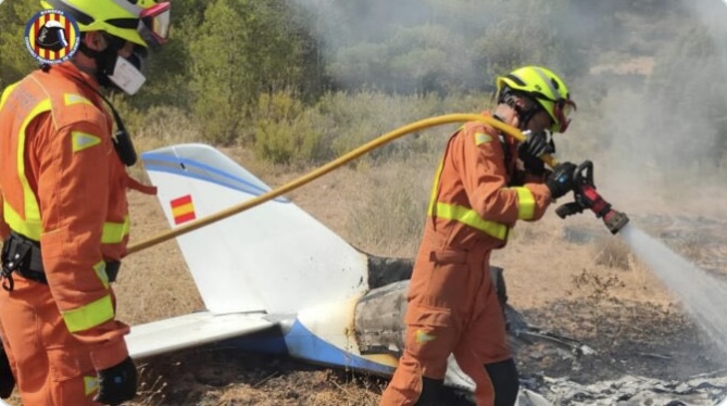 Srušio se avion: Ima mrtvih, izbio veliki požar FOTO