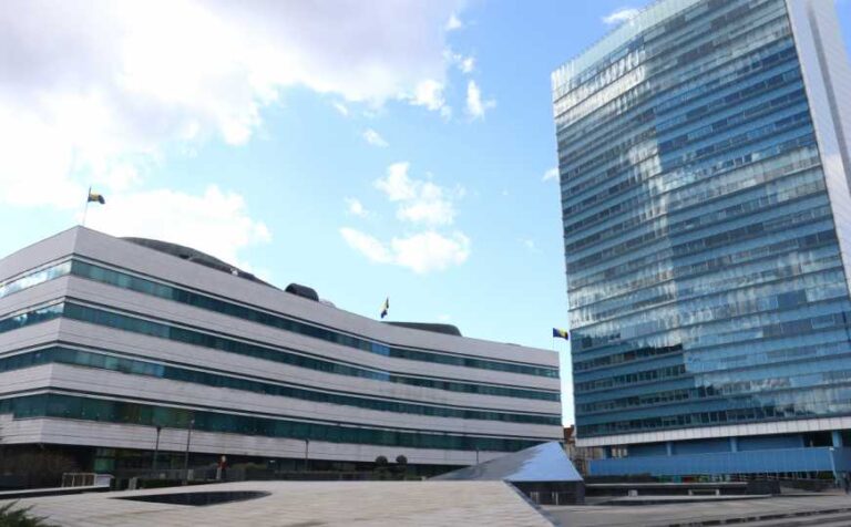 Dok građani stežu kaiš, budžetlije u institucijama BiH dobijaju preko 300 KM za topli obrok