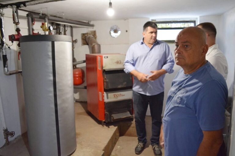 Lopare: Pušten u rad novi sistem grijanja u stambenoj zgradi