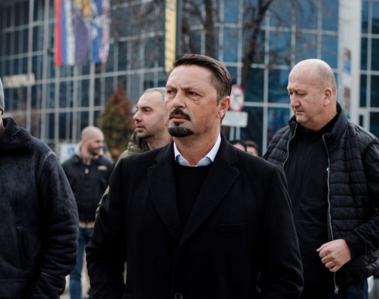 Čovjek-laboratorija altruizma i bijedna armija botova
