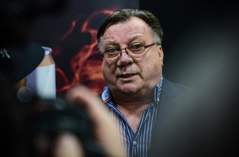 Halid Bešlić je započeo karijeru sa ovom pjesmom: Mnogi je ne znaju