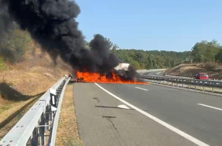 Tragedija kod Žitorađe: Zapalio se autobus, vozač pronađen mrtav