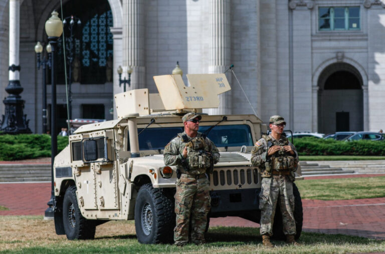 Gardista jedva živ, ali dao znak života; Novi detalji o pucnjavi kod Bele kuće