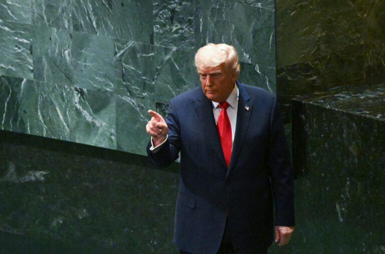 Tramp: Da nije bilo mene, umrlo bi najmanje 25.000 Amerikanaca VIDEO