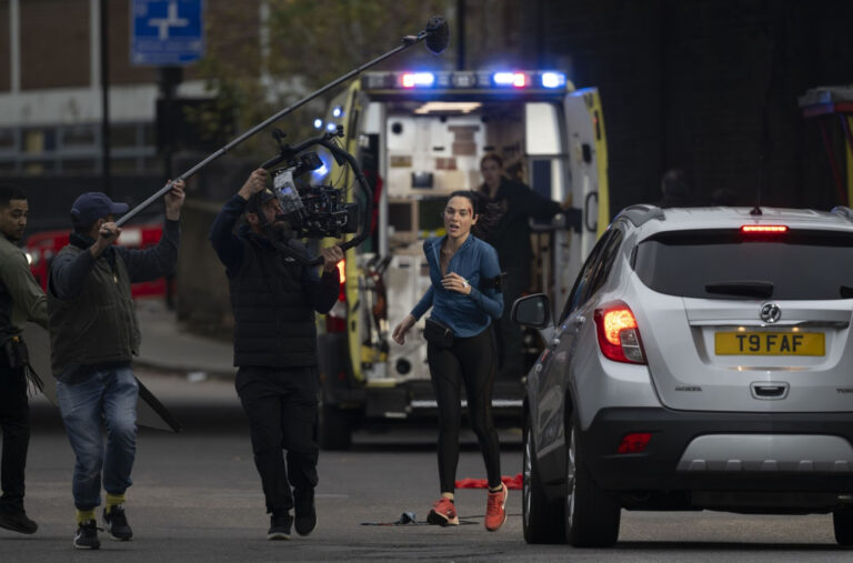 Gal Gadot čuva policija na setu: Demonstranti je ne žele u Londonu VIDEO