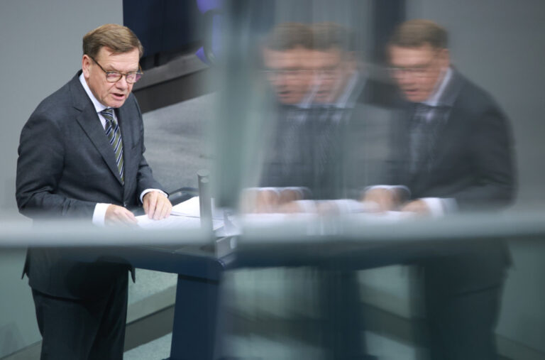 Ništa od posjete Kini; Vadeful otkazao put