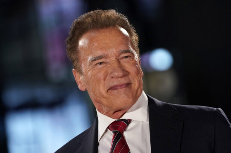 Komedija koja je Švarcenegeru donijela najveću zaradu stiže na Netflix