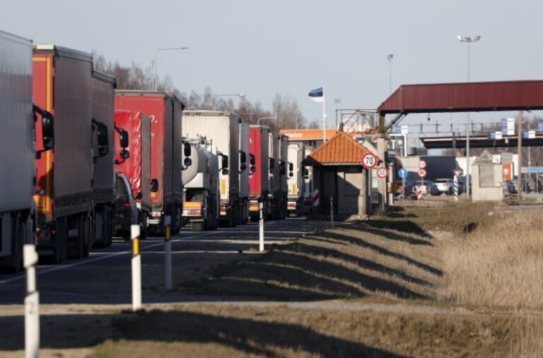 Haos na granicama: Teretnjaci čekaju i do šest sati