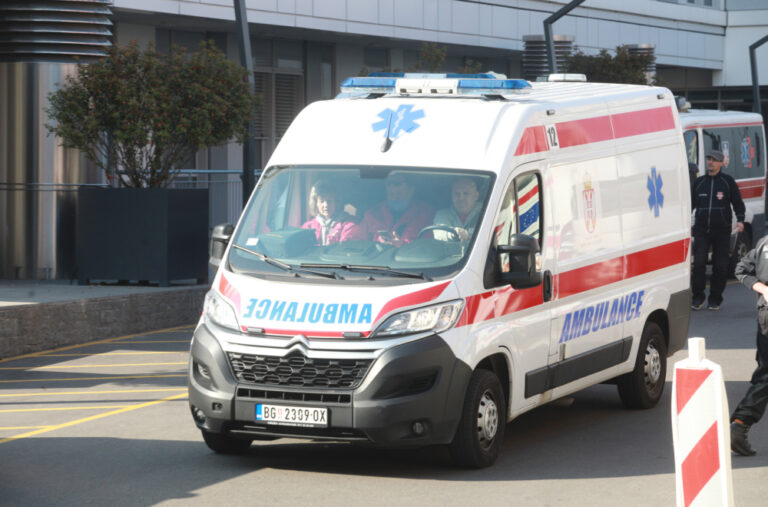 U četiri saobraćajne nezgode u Beogradu pet osoba lakše povrijeđeno