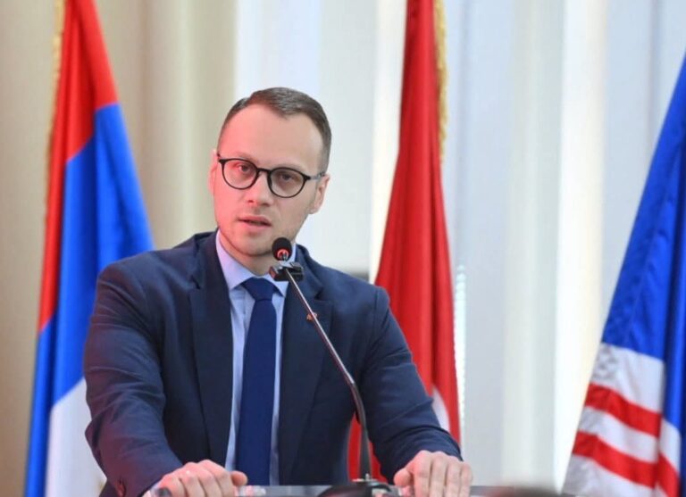 Bojan Savić ponovo izabran za predsjednika GrO SNSD Bijeljina