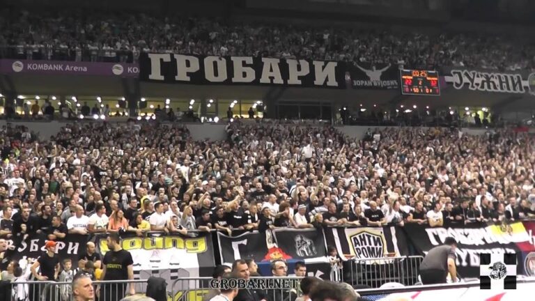 „Ko ne skače, taj je ćaci“ se orilo u Beogradskoj areni na utakmici Partizana i Efesa VIDEO