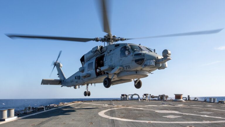 Srušili se helikopter i borbeni avion američke mornarice