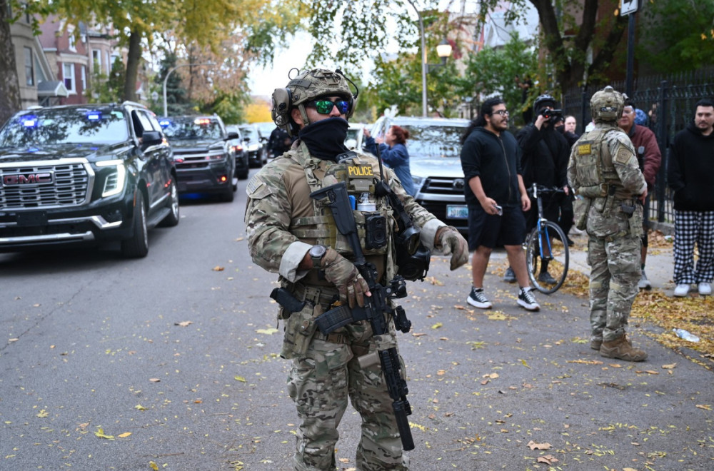 Alarmantno u SAD: Pucano na federalne agente; Hici ispaljeni iz crnog džipa; Upotrebljena šok-bomba