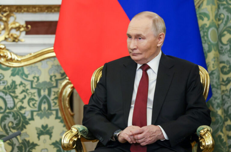 Putin krije bolest? Objavljen zabrinjavajući snimak FOTO