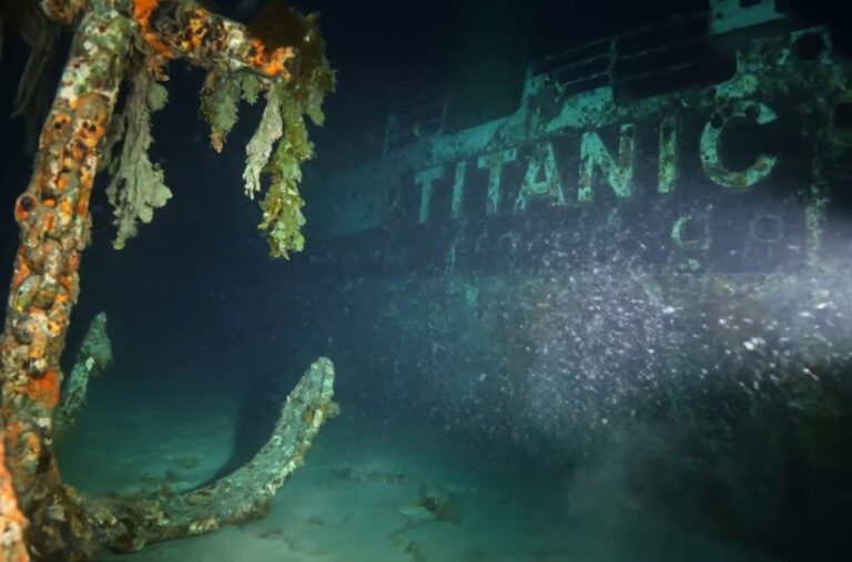 Zlatni džepni sat koji je „preživeo“ brodolom Titanika prodat za više od 2 miliona dolara FOTO