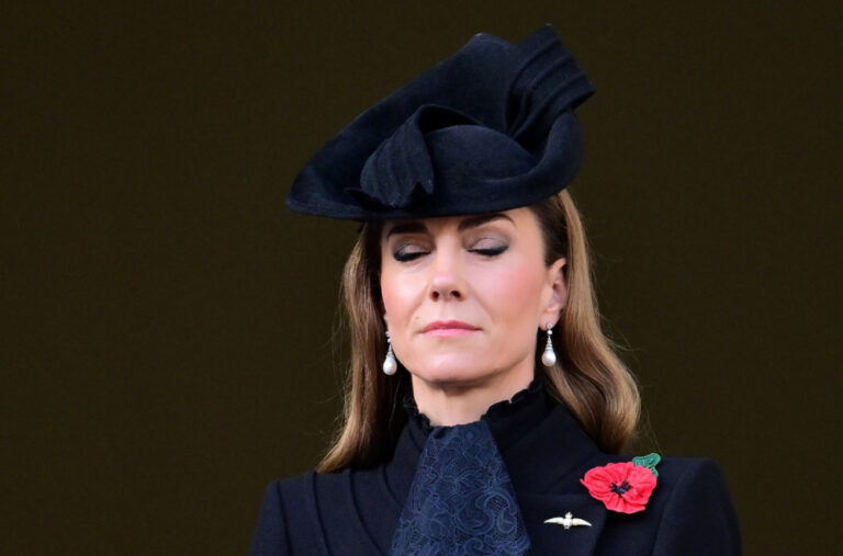 Šta se događa sa Kejt? Ono što radi u šumi nikoga nije ostavilo ravnodušnim VIDEO