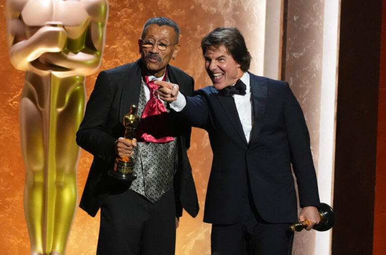 Tom Kruz izazvao haos kad je zaplesao sa koleginicom VIDEO