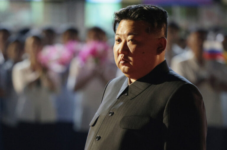 Kim Džong Un bijesan; Američka podrška Južnoj Koreji vodi ka opasnoj nuklearnoj krizi