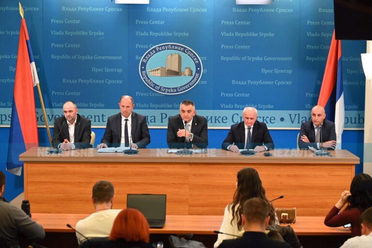 Završen sastanak u Vladi: Srpska preuzima Comsar do 7. novembra