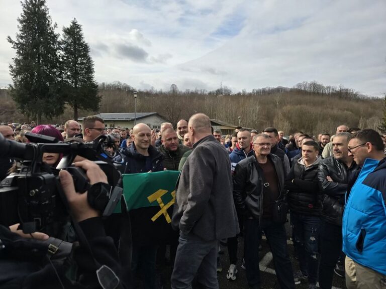 Sindikat RITE Ugljevik neumoljiv: Hitna smjena Cvijetinovića i kompletne uprave preduzeća