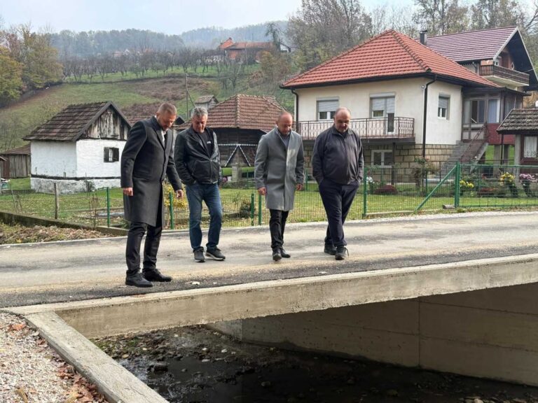 Nešković obišao radove na putnoj infrastrukturi u Puškovcu