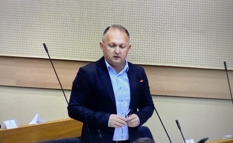 Stojanović o alarmantnom stanju u RITE Ugljevik: Imali smo zemlju, sad nemamo ni zemlju ni 240 miliona KM