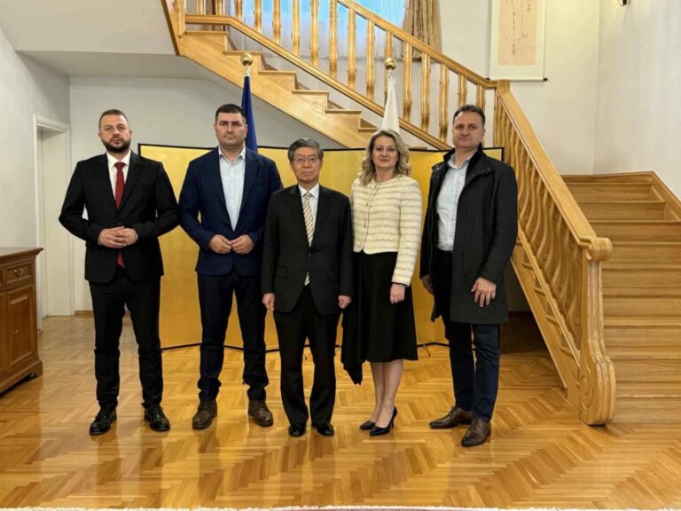 Nešković i Šakotić sa japanskim ambasadorom: Moderan rendgenski aparat za bolju zdravstvenu zaštitu stanovnika Lopara